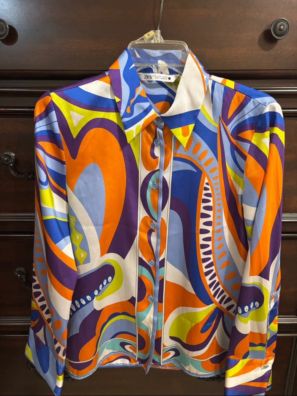 ZARA Vibrant Multi-Color Abstract Button-Down Shirt - Picture 2 of 6